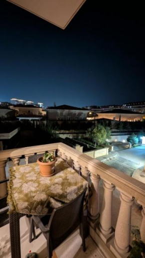 White City Apartment